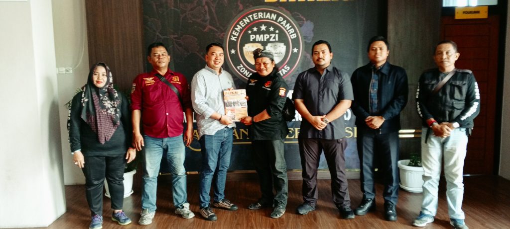 Menjalin Kerja sama LPK-RI Gresik Audensi Kejaksaan Negeri Gresik Sepakat Perkuat Sinergitas:Dorong Edukasi dan Perlindungan Konsumen